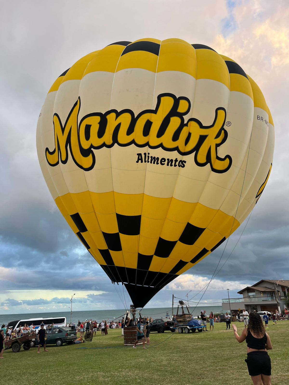 Balão da Mandiok voando